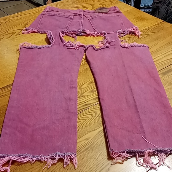 WRANGLER Womens Jeans 32 X 32 PINK MAGENTA Denim Used Pants Ripped Distressed - Picture 6 of 11